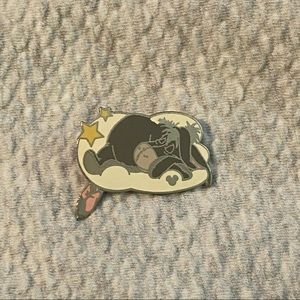 SOLD Disney Pin Lanyard Series 3-Cloud Nap Eeyore Disneyland 2005 Hidden Mickey